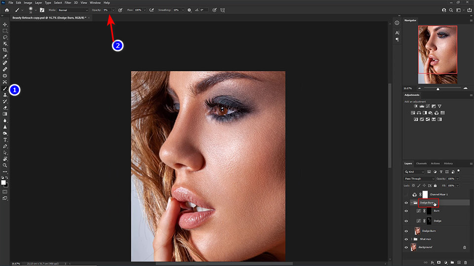 Dùng Brush với Opacity thấp hơn